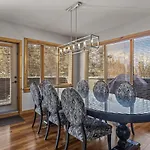 3 Bedroom Condo By Canadian Rockies Vacation Rentals