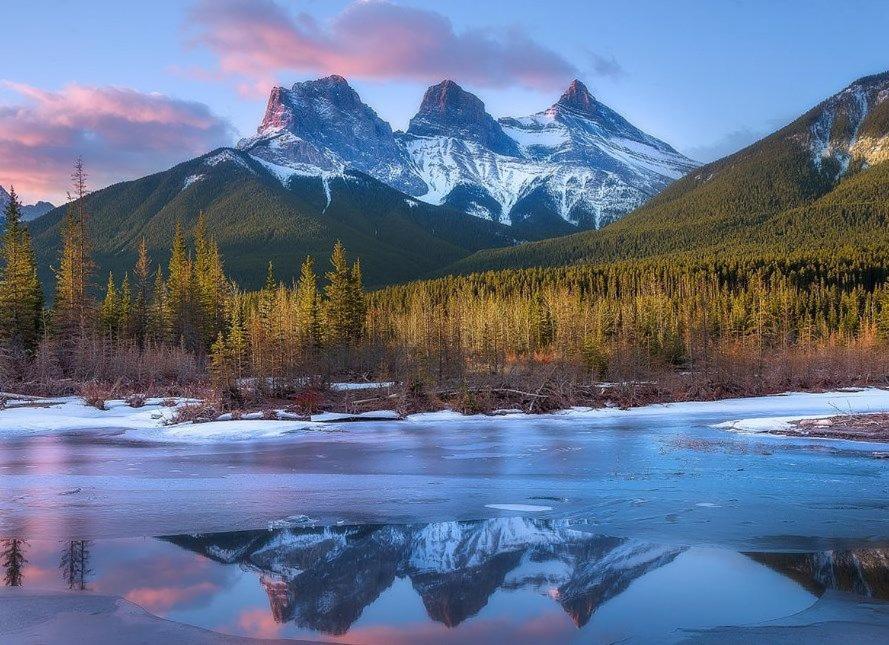 3 Bedroom By Canadian Rockies Vacation Canmore