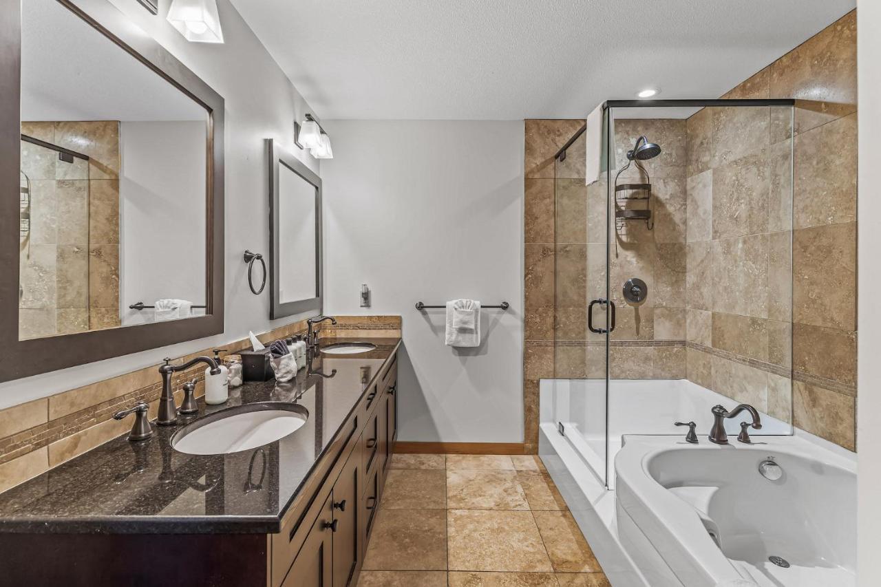 Apartment 3 Bedroom By Canadian Rockies Vacation *