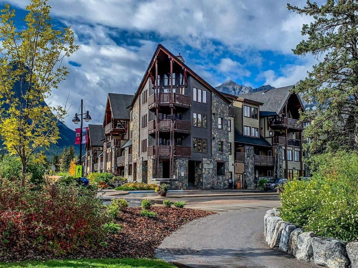 3 Bedroom By Canadian Rockies Vacation Apartment *
